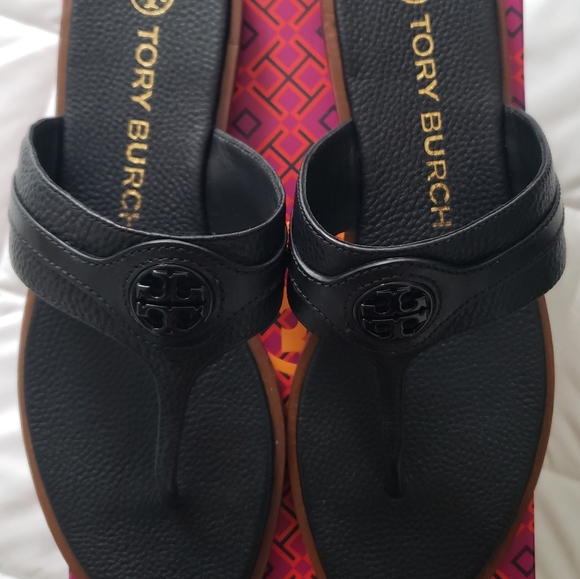 Tory Burch Thong Welt Leather Sandals Black 9 - Picture 15 of 16
